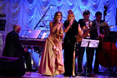 ​​РЕАЛЬНО НЕРЕАЛЬНЫЙ ДЖАЗ В МУЗКОМЕДИИ