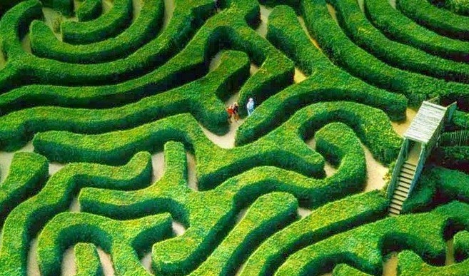 ОБЗОР ПРАЗДНИКОВ 6, 7 и 8 МАЯ // День рождения «Кока-Кола», День радио и День лабиринта