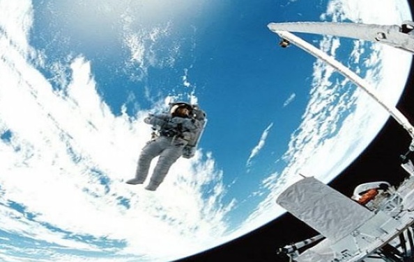 ПРАЗДНИКИ 11-12 АПРЕЛЯ // Всемирный день космонавтики и День анимешника // АФИША ЕКАТЕРИНБУРГА