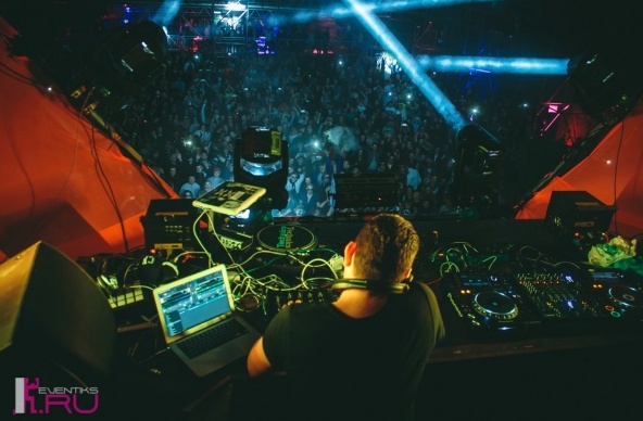 ПРАЗДНИКИ 9 МАРТА  // Всемирный день ди-джея и День рождения куклы Барби​ // АФИША ЕКАТЕРИНБУРГА